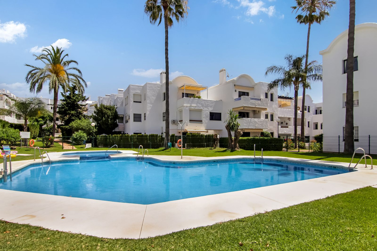 Appartement te koop in Estepona | 2 slaapkamers H5054881