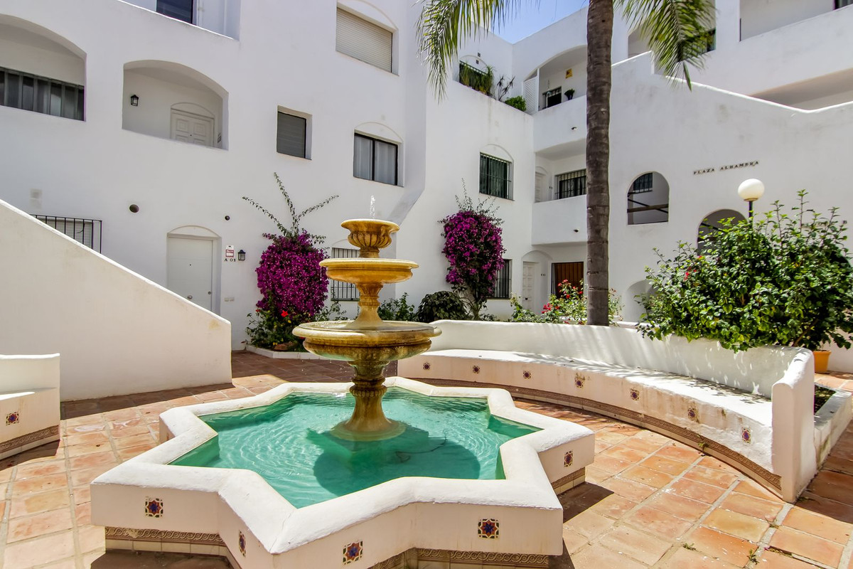 Appartement te koop in Estepona | 2 slaapkamers H5054881