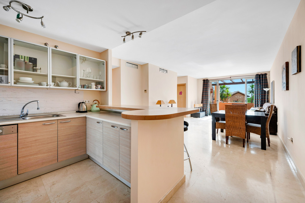 Appartement te koop in Estepona | 2 slaapkamers H5056132