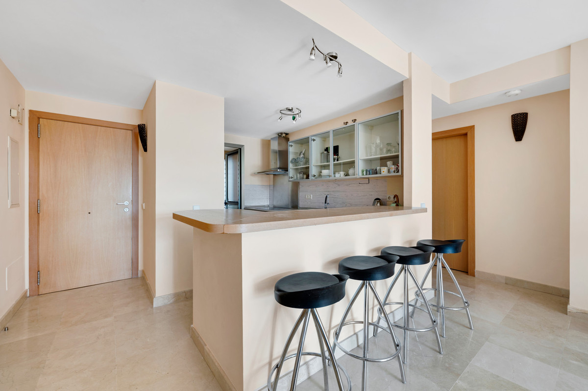 Appartement te koop in Estepona | 2 slaapkamers H5056132