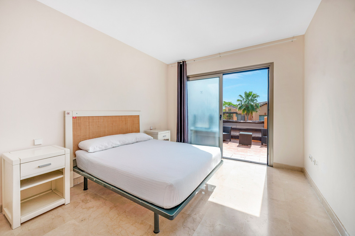 Appartement te koop in Estepona | 2 slaapkamers H5056132