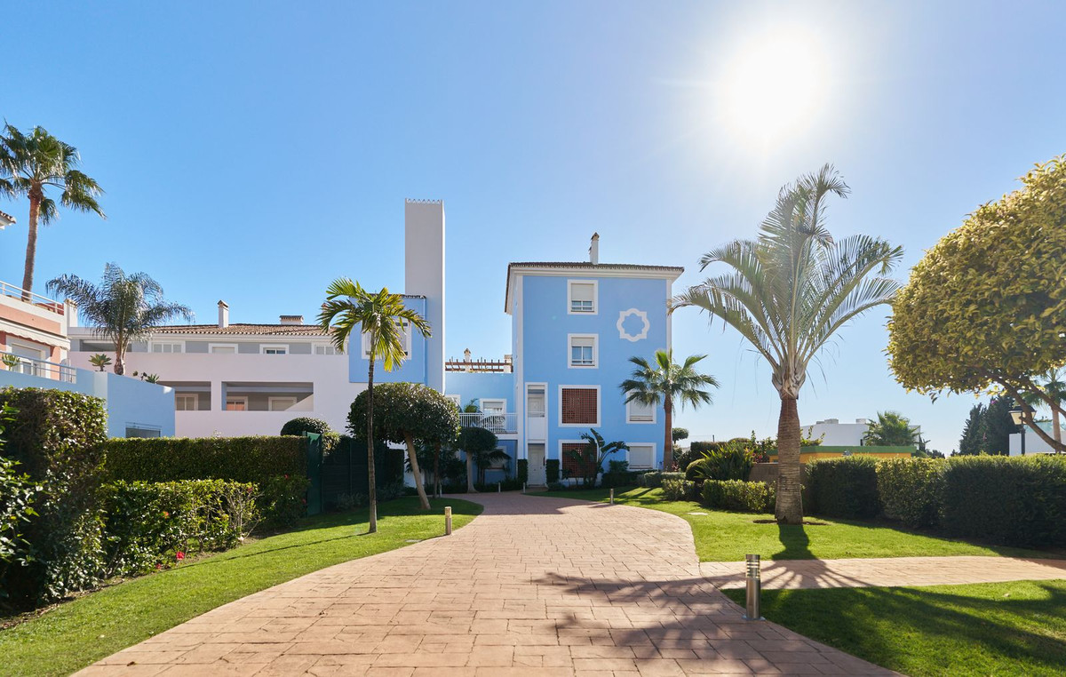 Appartement te koop in Estepona | 2 slaapkamers H5056405