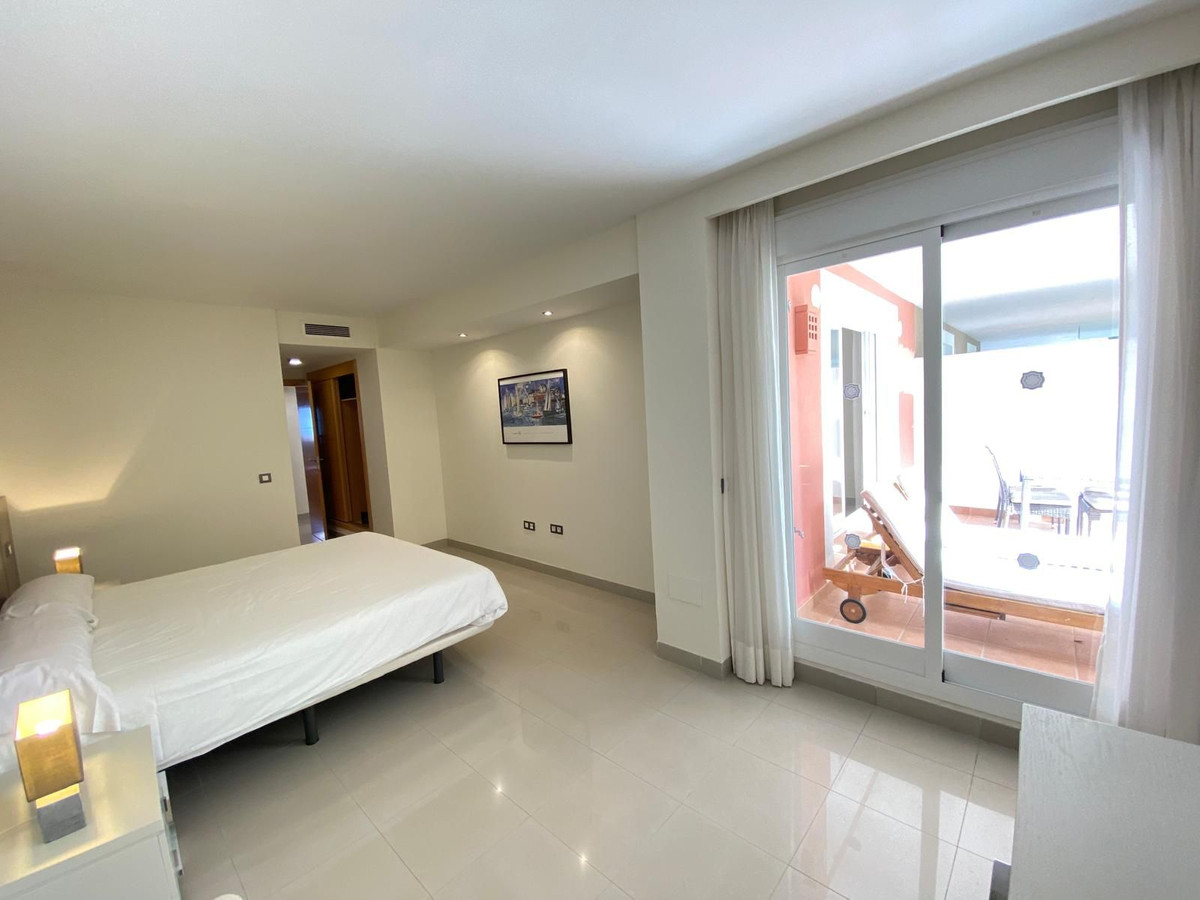 Appartement te koop in Estepona | 2 slaapkamers H5056405