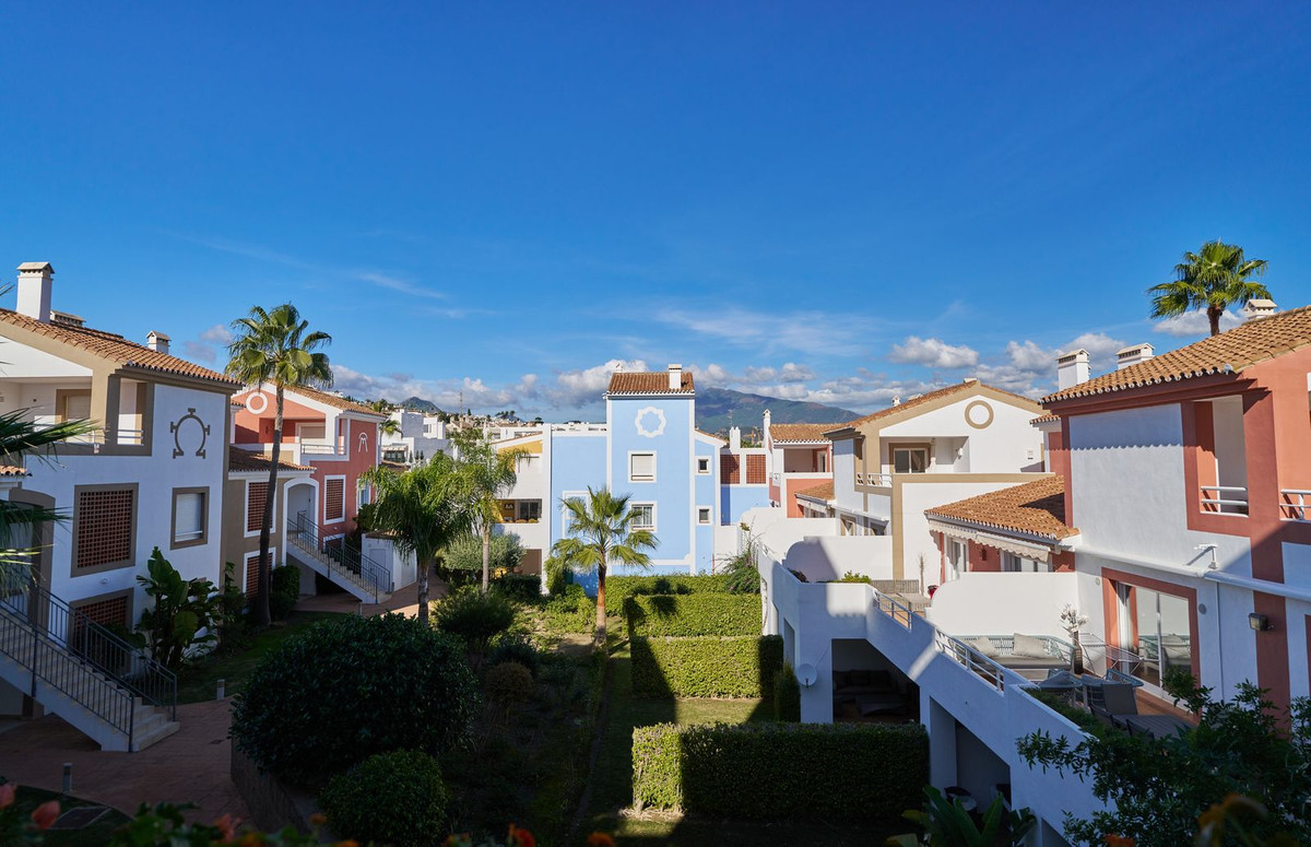 Appartement te koop in Estepona | 2 slaapkamers H5056405