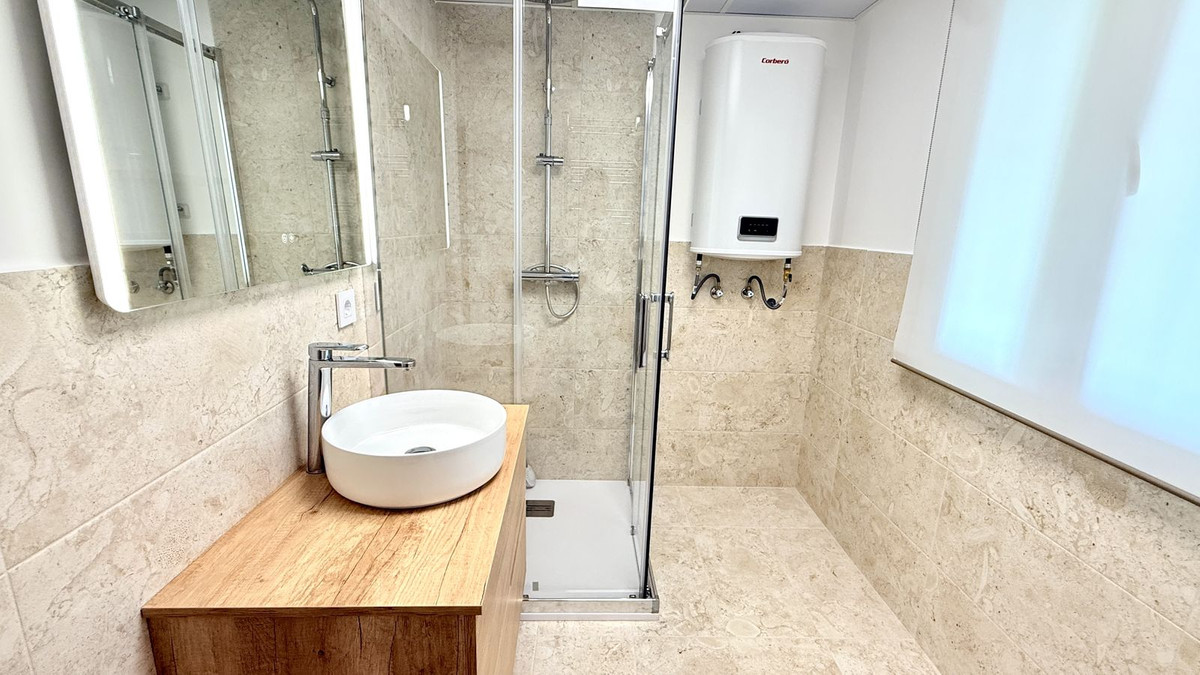 Appartement te koop in Estepona | 3 slaapkamers H5056552