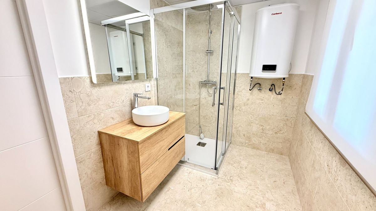 Appartement te koop in Estepona | 3 slaapkamers H5056552