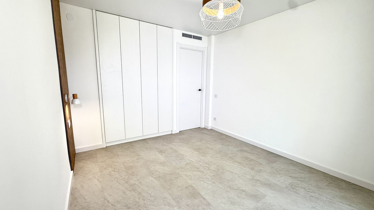 Appartement te koop in Estepona | 3 slaapkamers H5056552
