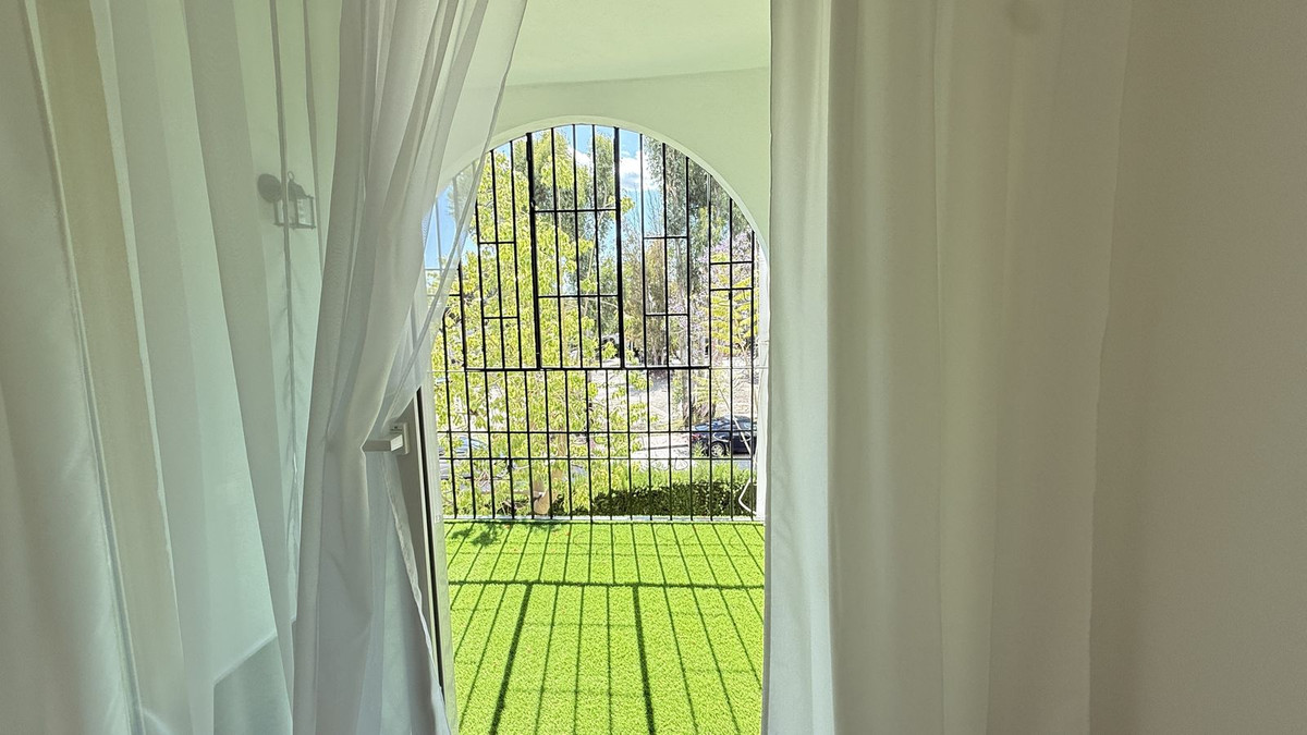 Appartement te koop in Estepona | 3 slaapkamers H5056552