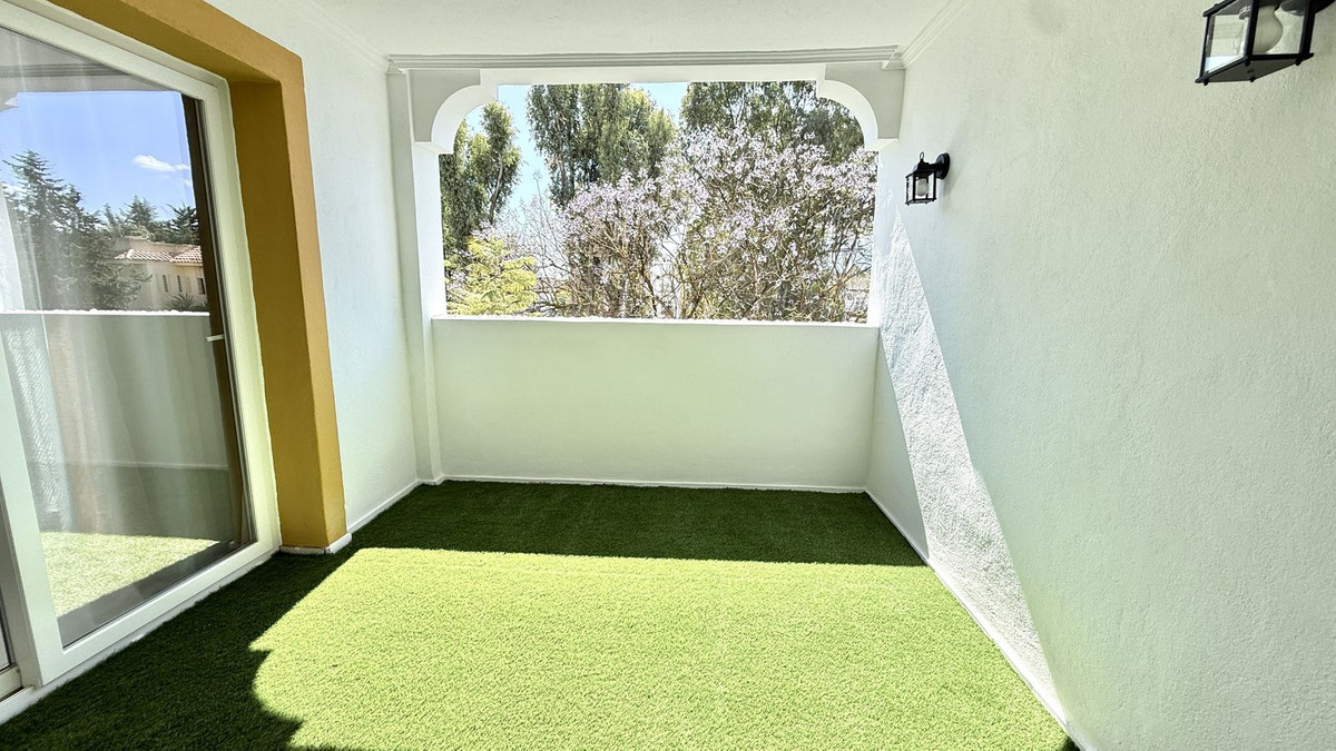 Appartement te koop in Estepona | 3 slaapkamers H5056552