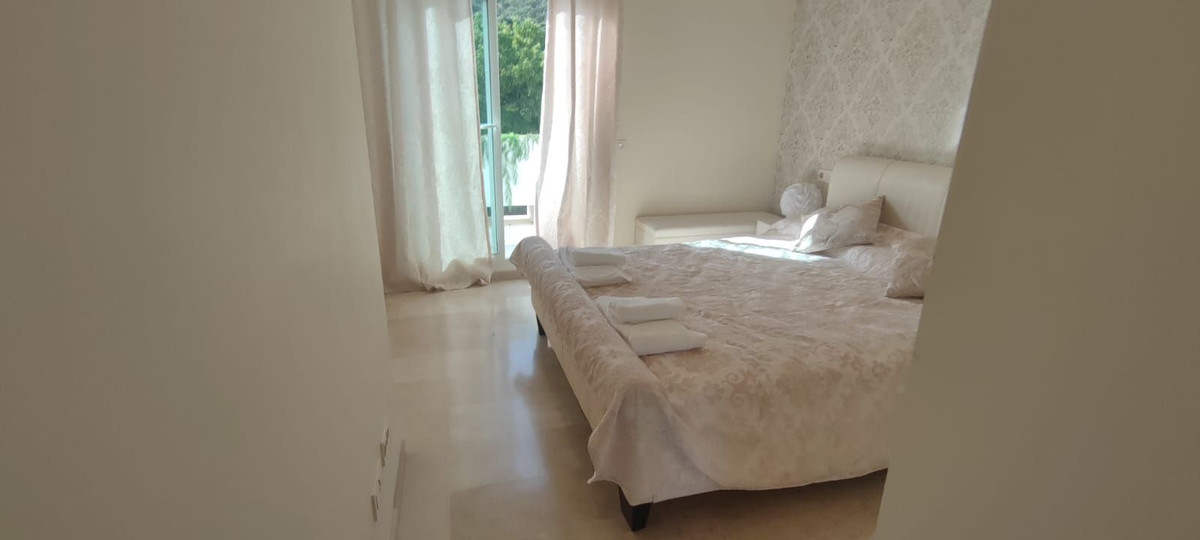 Appartement te koop in Estepona | 2 slaapkamers H5057476