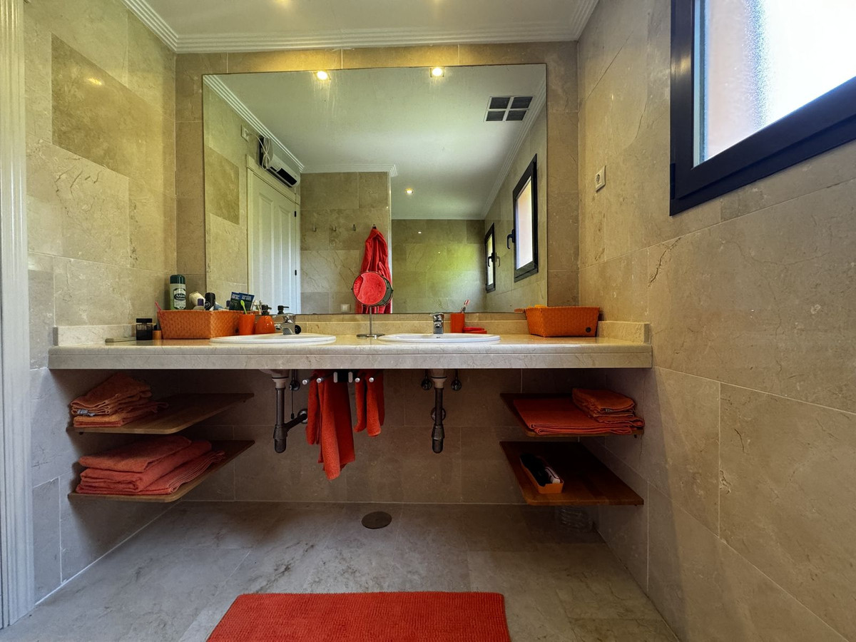 Appartement te koop in Estepona | 2 slaapkamers H5057485