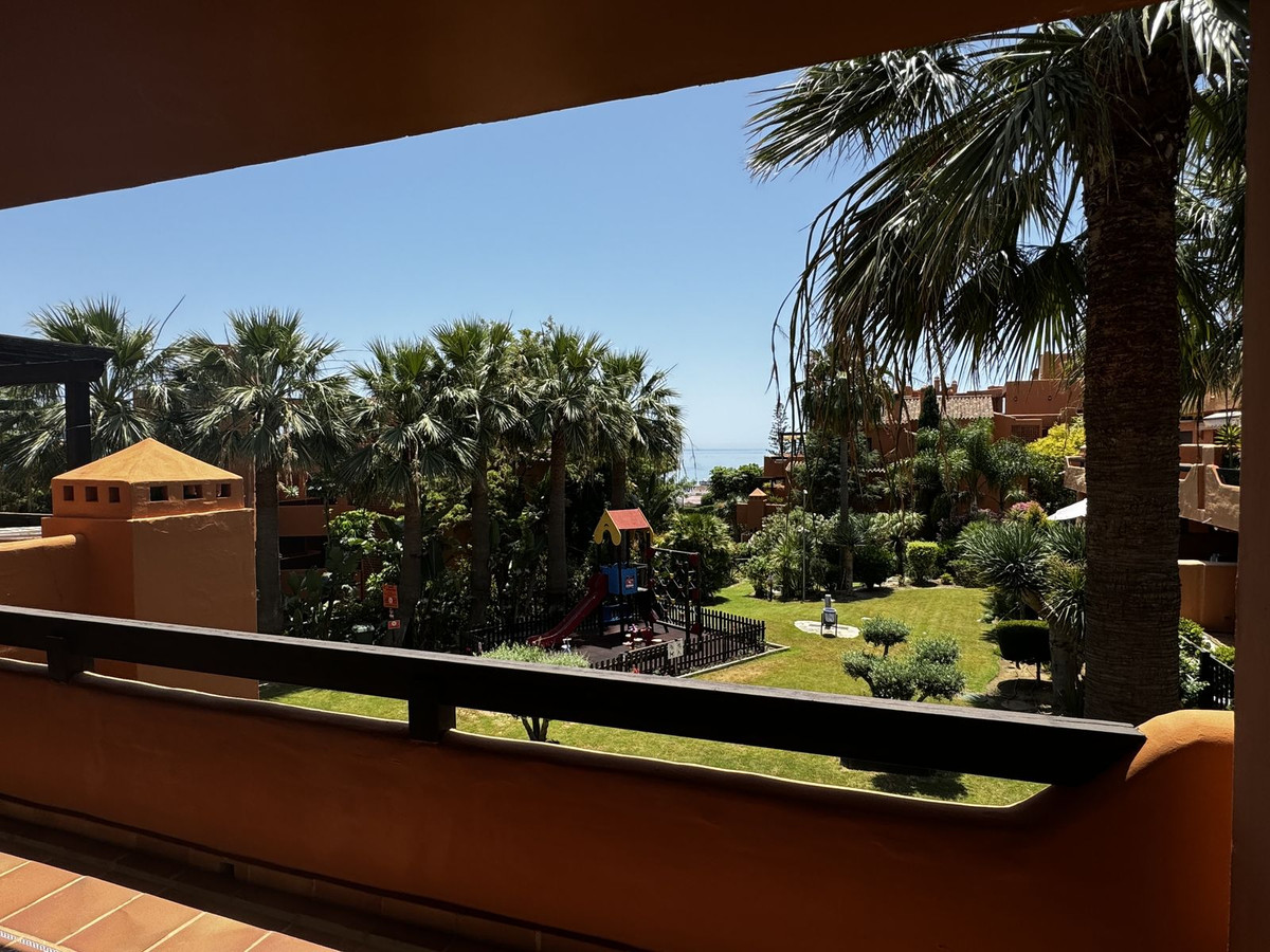 Appartement te koop in Estepona | 2 slaapkamers H5057485