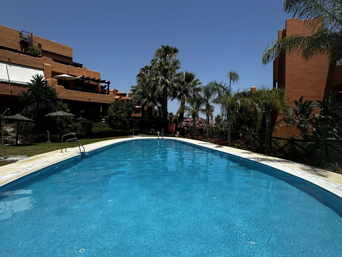 Appartement te koop in Estepona | 2 slaapkamers H5057485