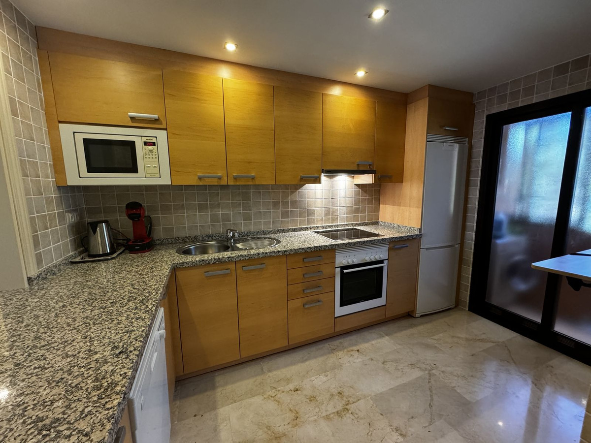 Appartement te koop in Estepona | 2 slaapkamers H5057485