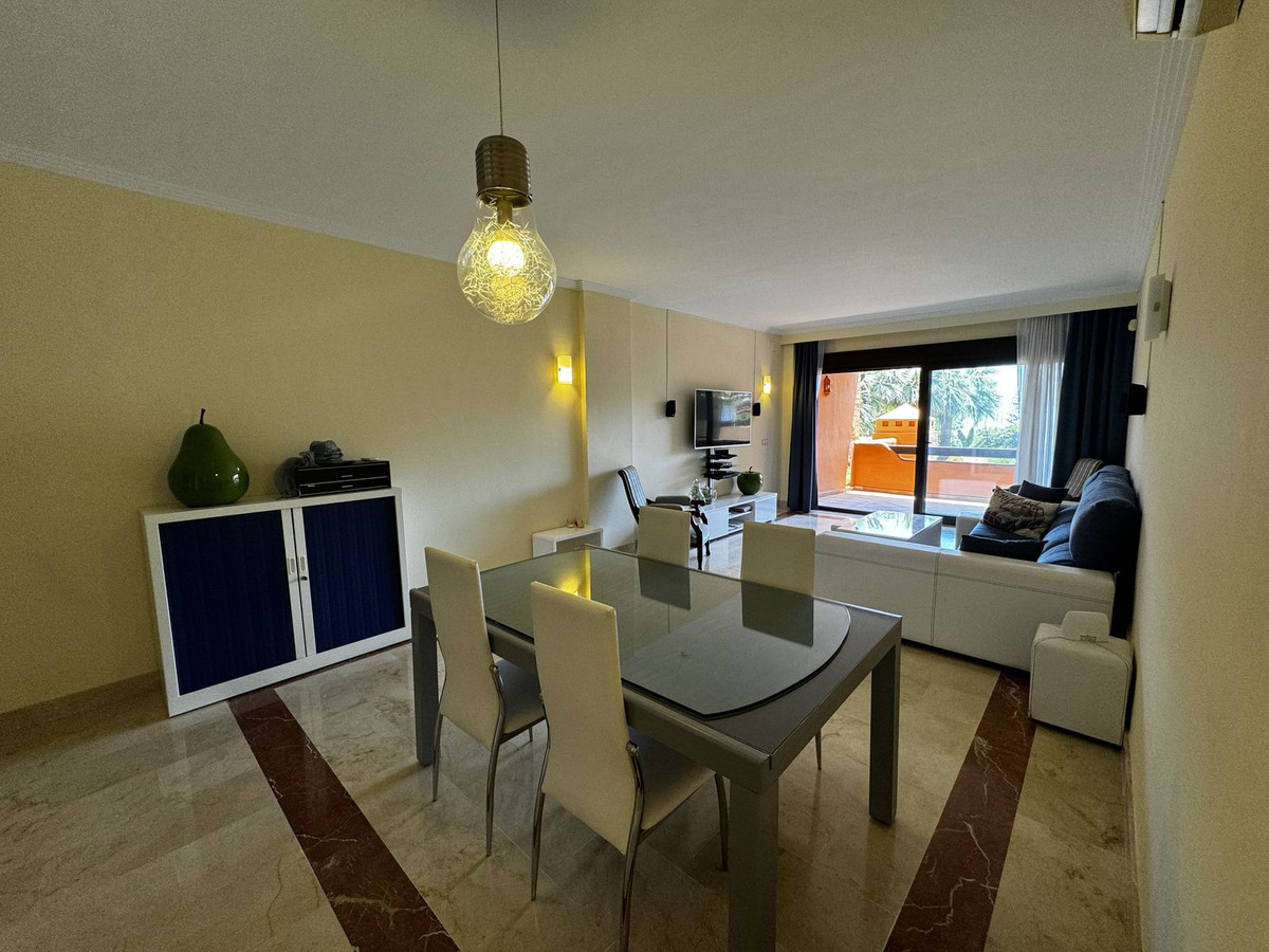 Appartement te koop in Estepona | 2 slaapkamers H5057485