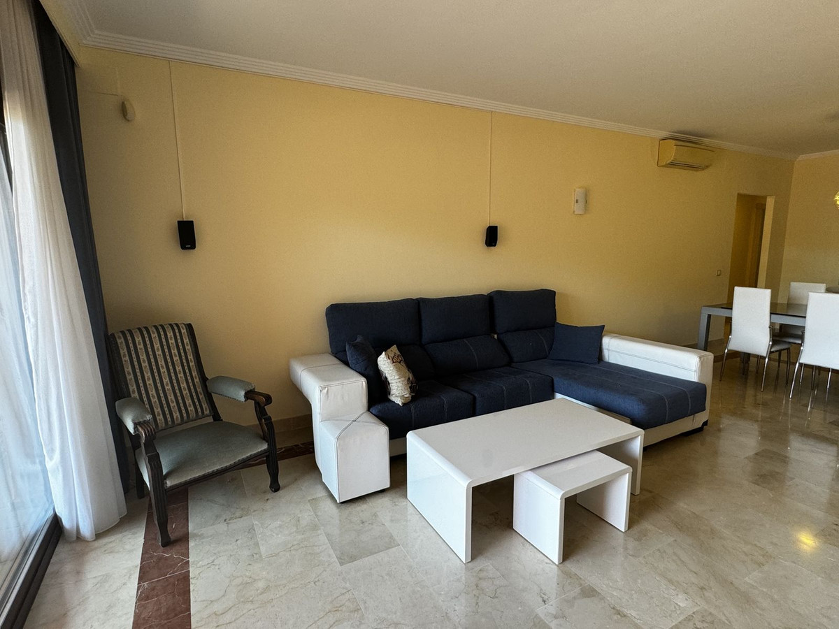 Appartement te koop in Estepona | 2 slaapkamers H5057485