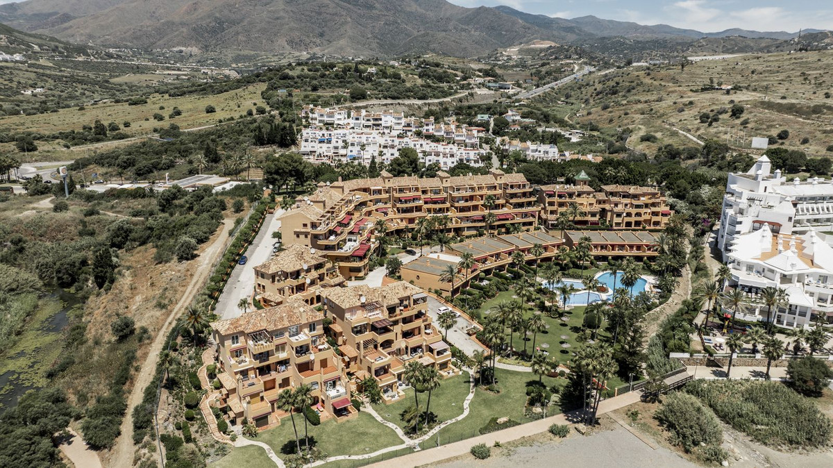 Appartement te koop in Estepona | 3 slaapkamers H5057596