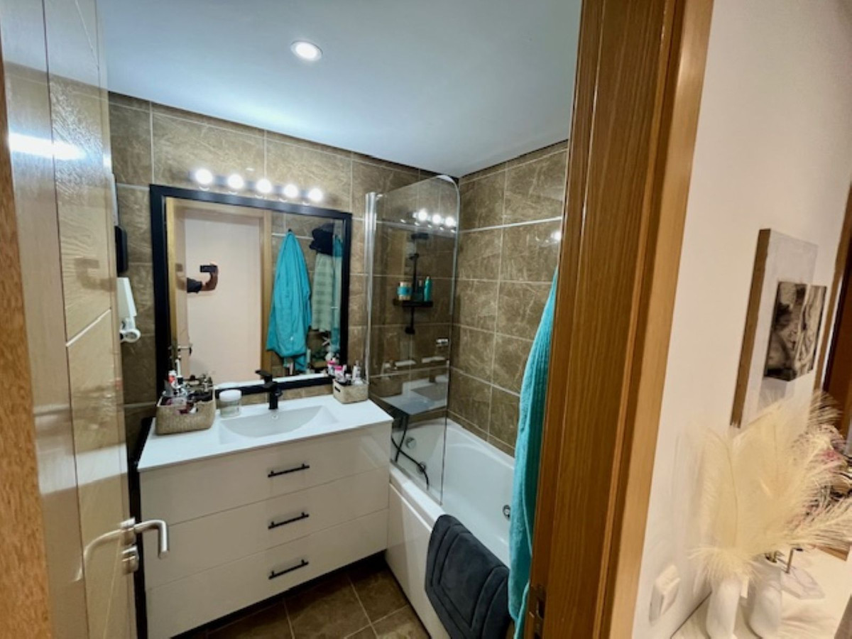 Appartement te koop in Estepona | 2 slaapkamers H5057623
