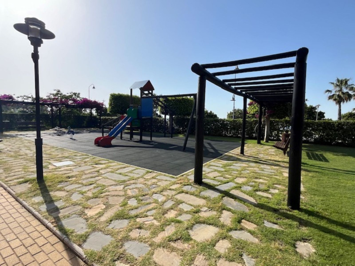 Appartement te koop in Estepona | 2 slaapkamers H5057623