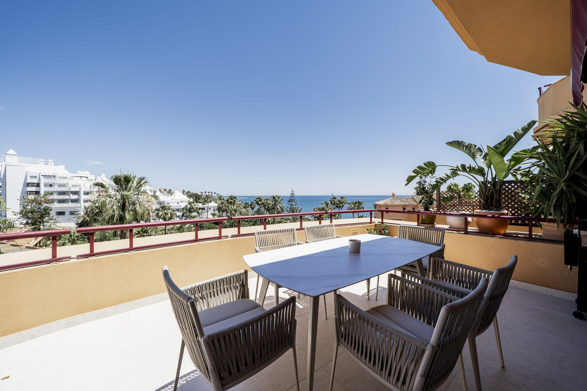 Appartement te koop in Estepona | 3 slaapkamers H5058337
