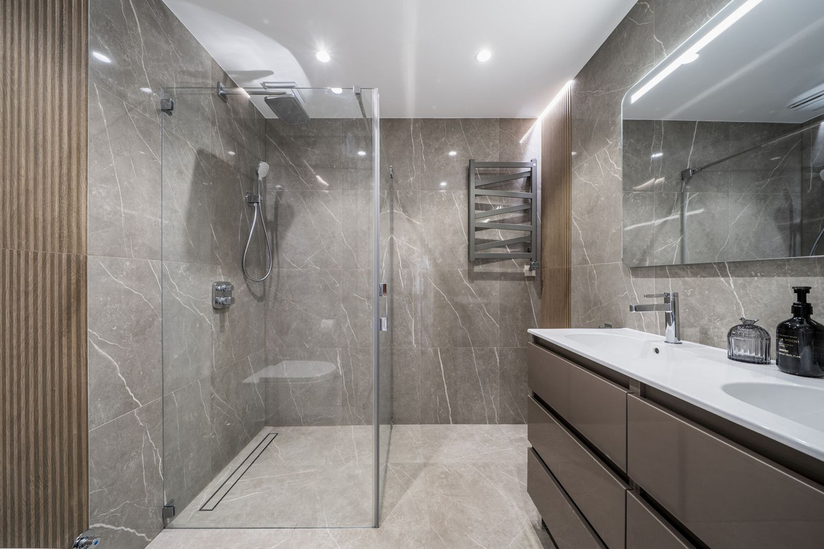 Appartement te koop in Estepona | 3 slaapkamers H5058337