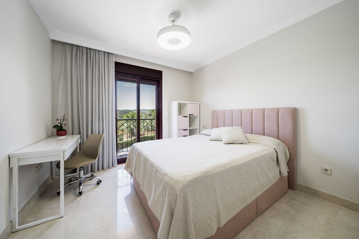 Appartement te koop in Estepona | 3 slaapkamers H5058337