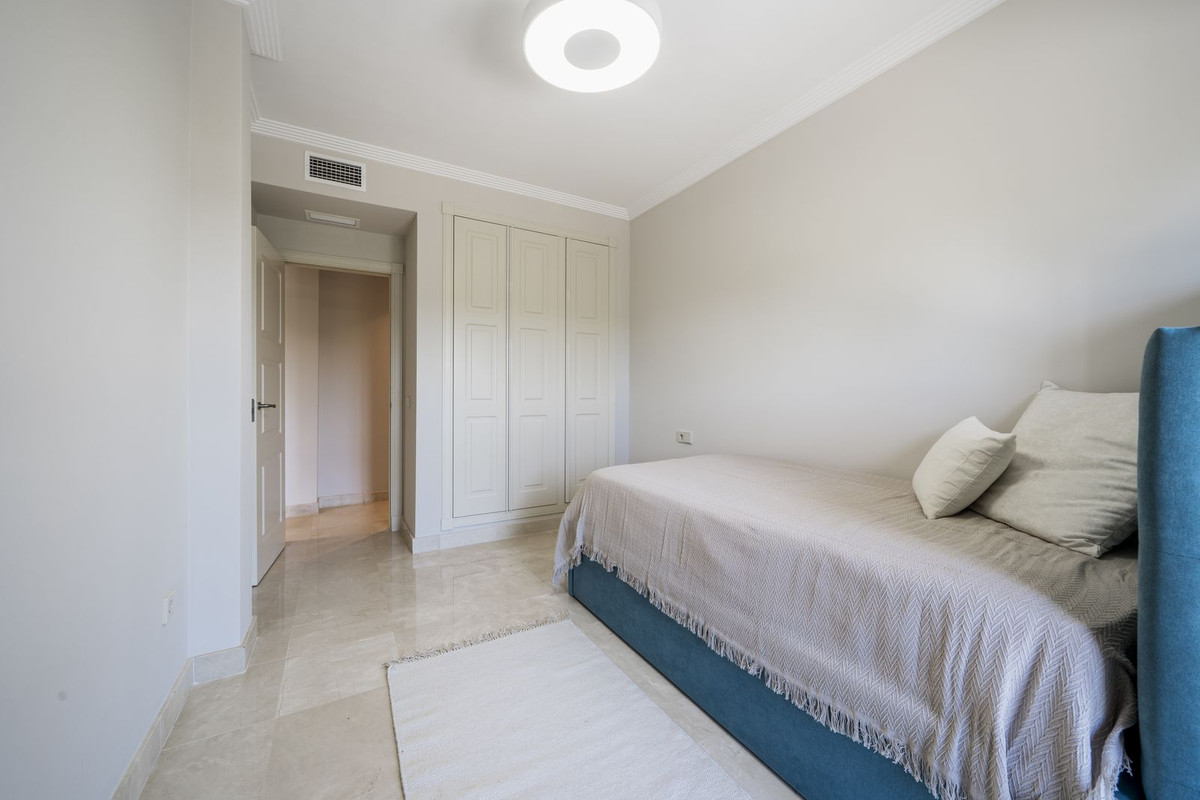 Appartement te koop in Estepona | 3 slaapkamers H5058337
