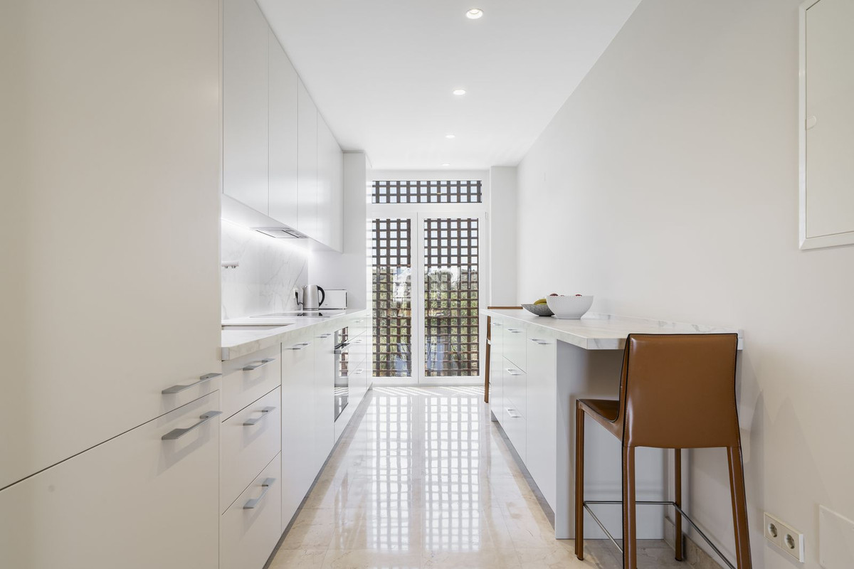 Appartement te koop in Estepona | 3 slaapkamers H5058337