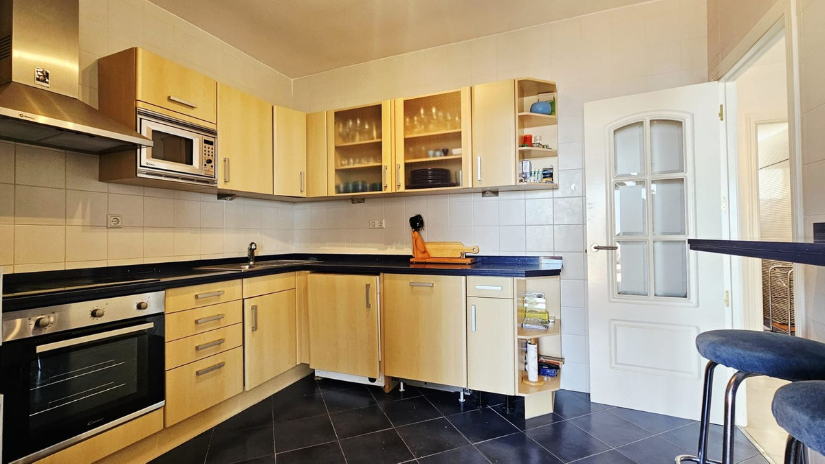 Appartement te koop in Estepona | 3 slaapkamers H5061061