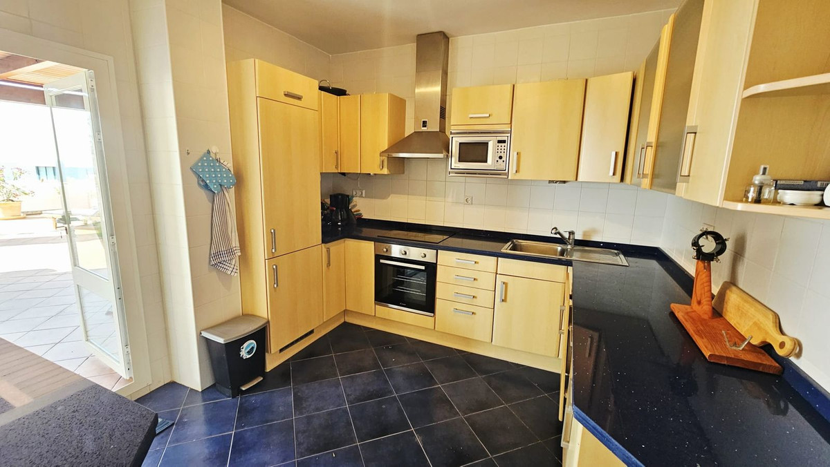Appartement te koop in Estepona | 3 slaapkamers H5061061