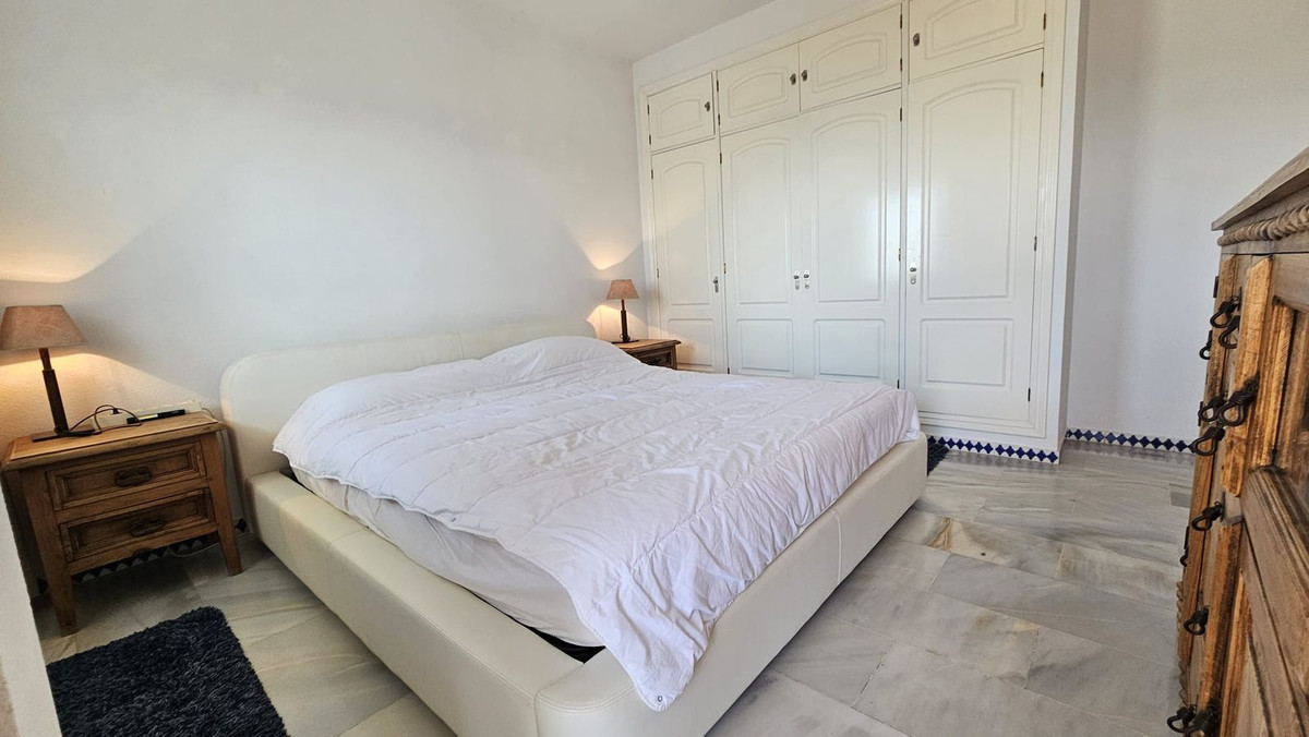 Appartement te koop in Estepona | 3 slaapkamers H5061061