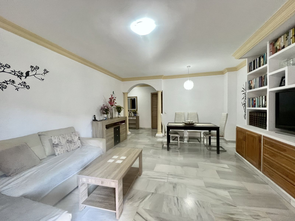 Appartement te koop in Estepona | 3 slaapkamers H5061088