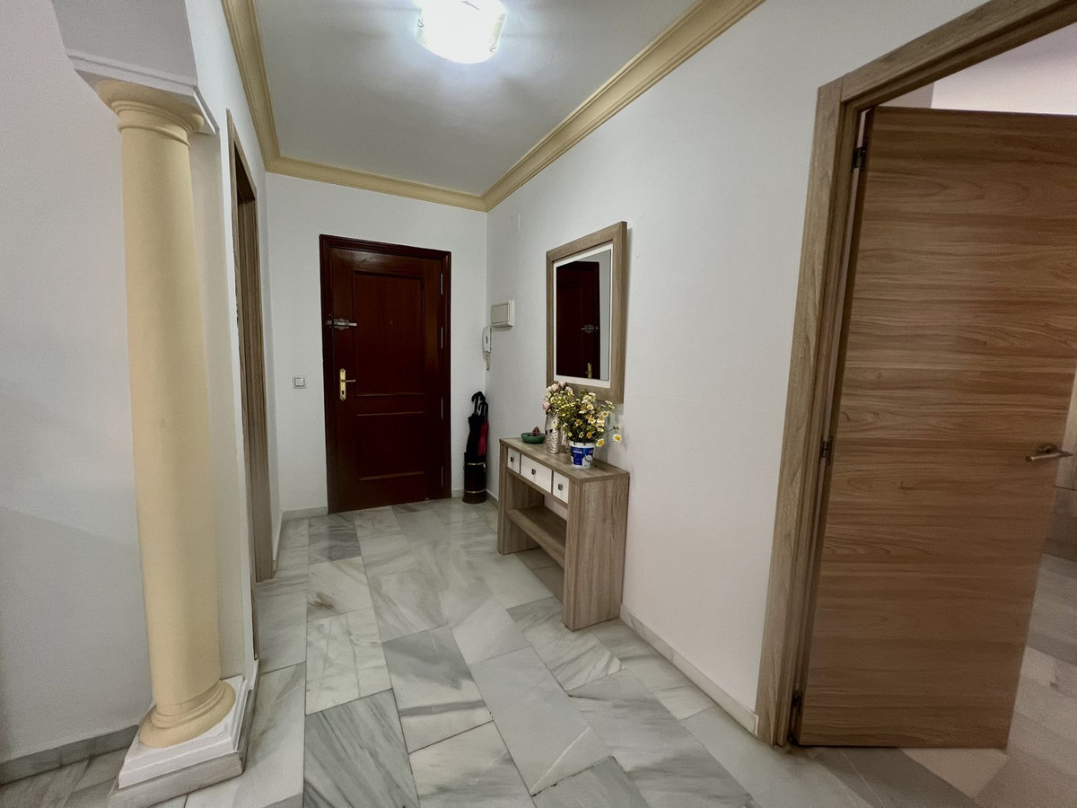Appartement te koop in Estepona | 3 slaapkamers H5061088