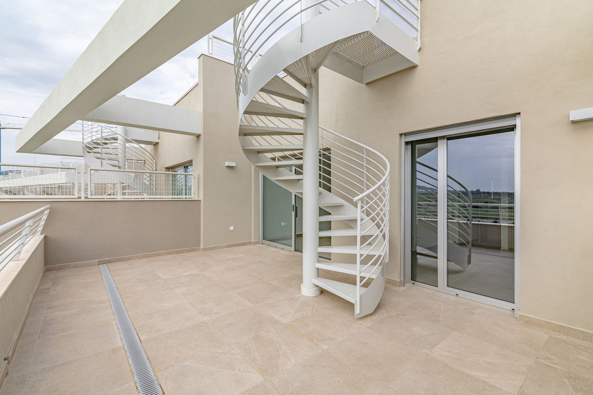 Penthouse te koop in Estepona | 2 slaapkamers H5062255