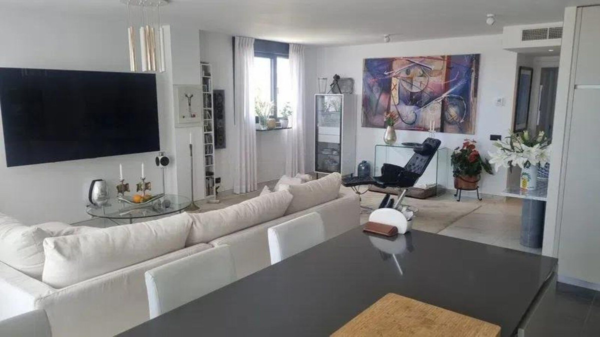 Penthouse te koop in Estepona | 2 slaapkamers H5063341
