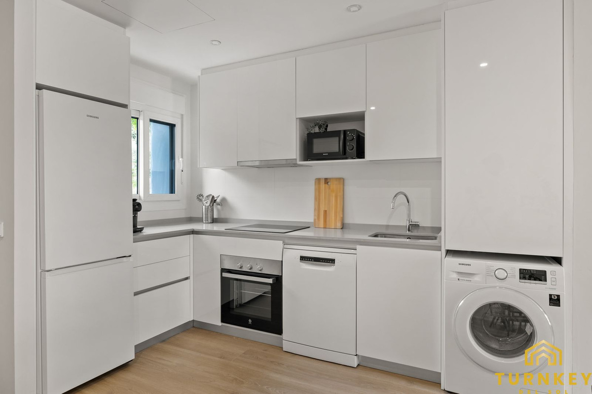 Appartement te koop in Estepona | 2 slaapkamers H5064985