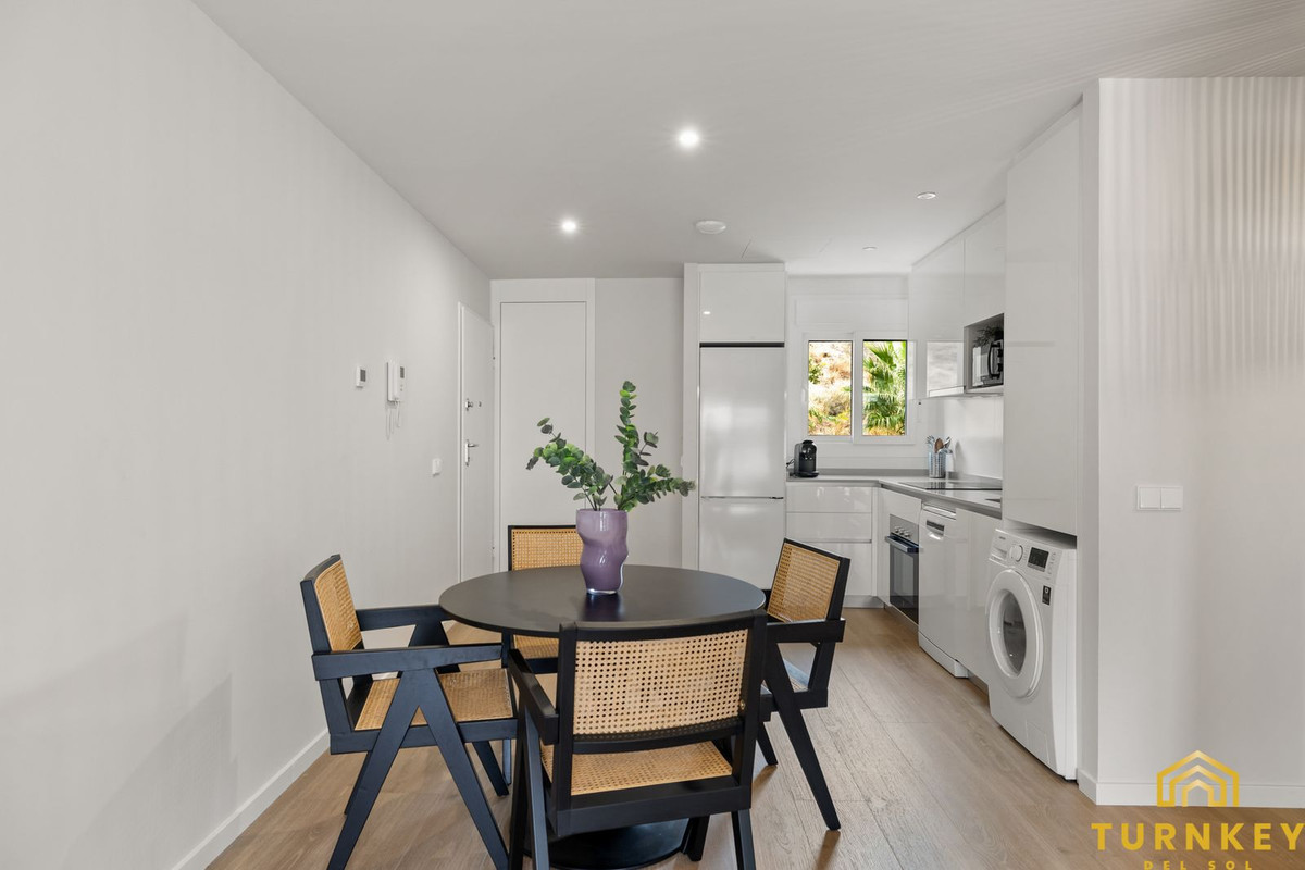 Appartement te koop in Estepona | 2 slaapkamers H5064985