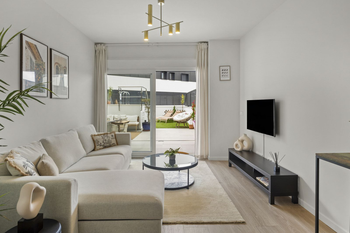 Appartement te koop in Estepona | 2 slaapkamers H5064985