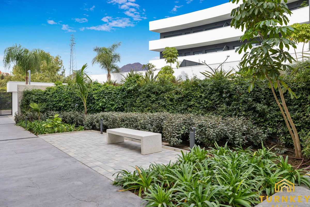 Appartement te koop in Estepona | 2 slaapkamers H5064985