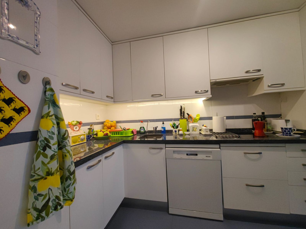 Appartement te koop in Estepona | 3 slaapkamers H5065132