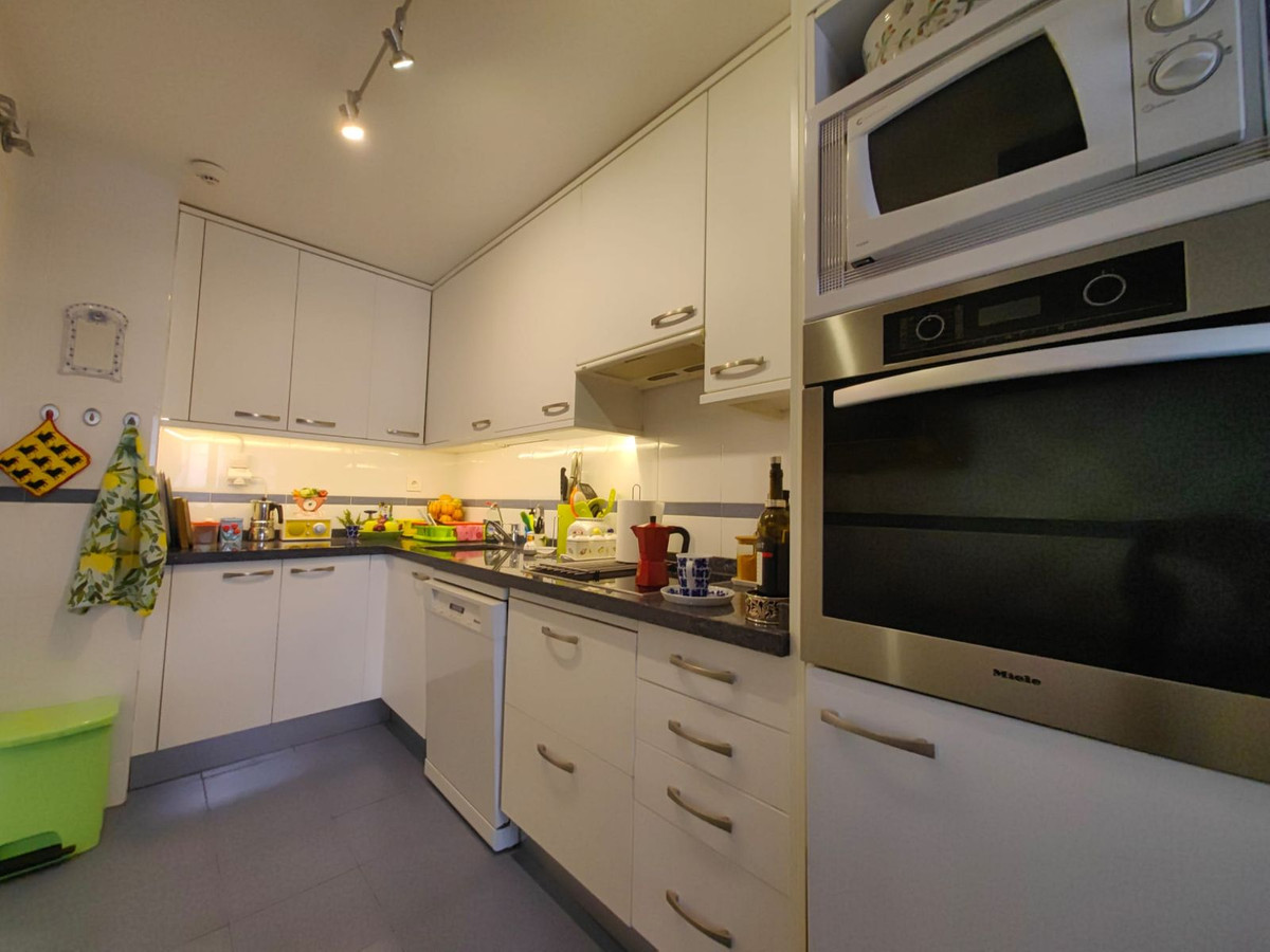 Appartement te koop in Estepona | 3 slaapkamers H5065132
