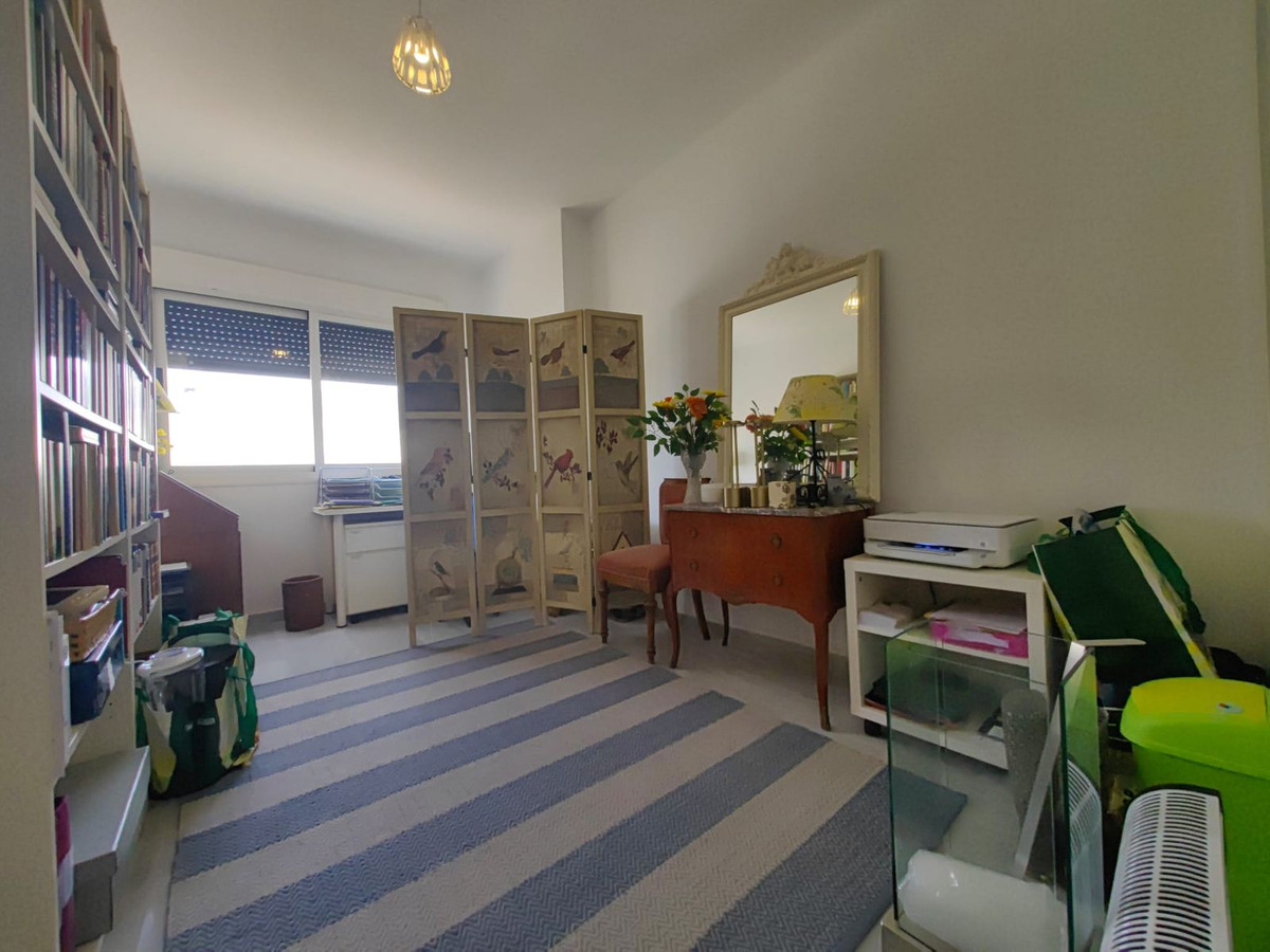 Appartement te koop in Estepona | 3 slaapkamers H5065132