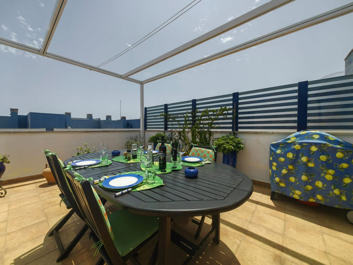 Appartement te koop in Estepona | 3 slaapkamers H5065132