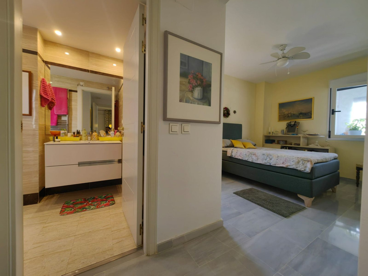 Appartement te koop in Estepona | 3 slaapkamers H5065132