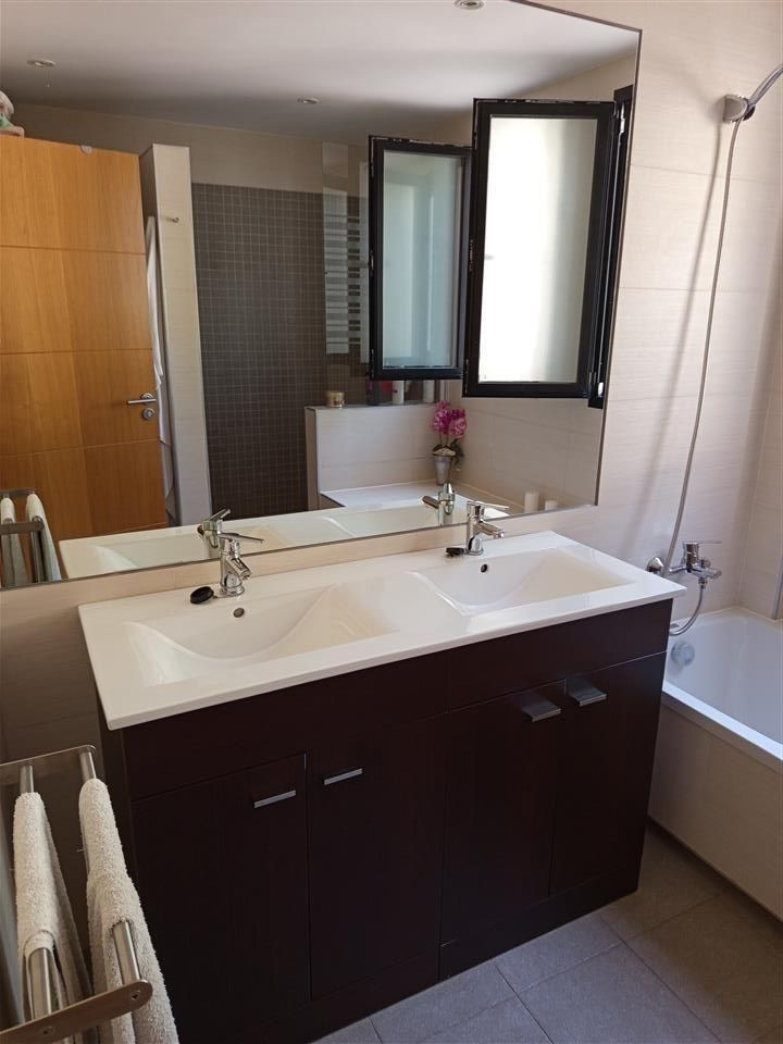 Appartement te koop in Estepona | 3 slaapkamers H5065387