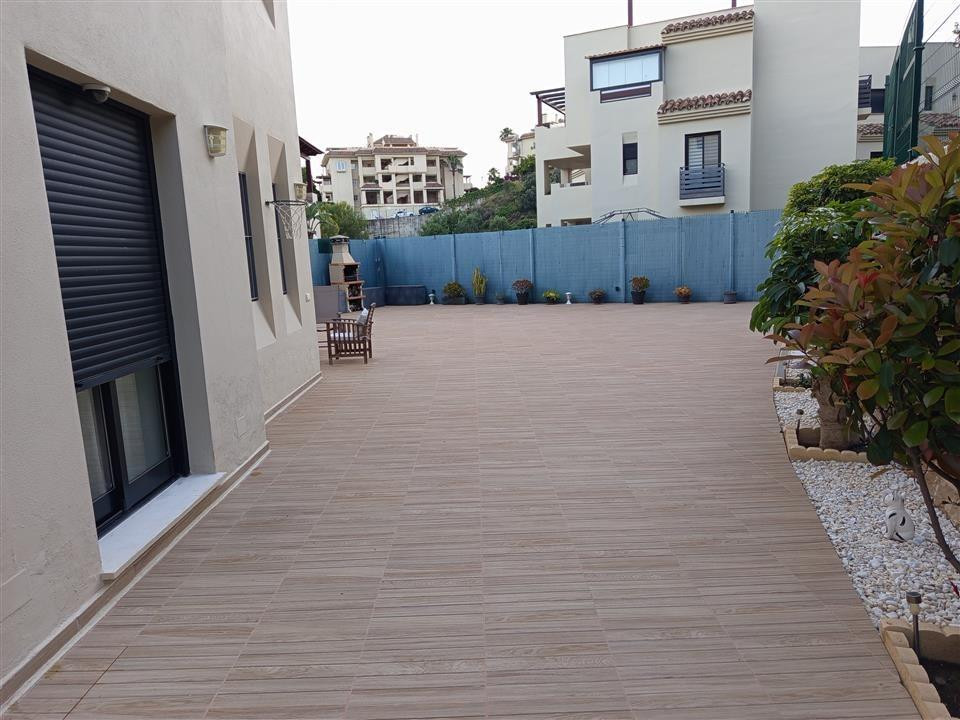 Appartement te koop in Estepona | 3 slaapkamers H5065387