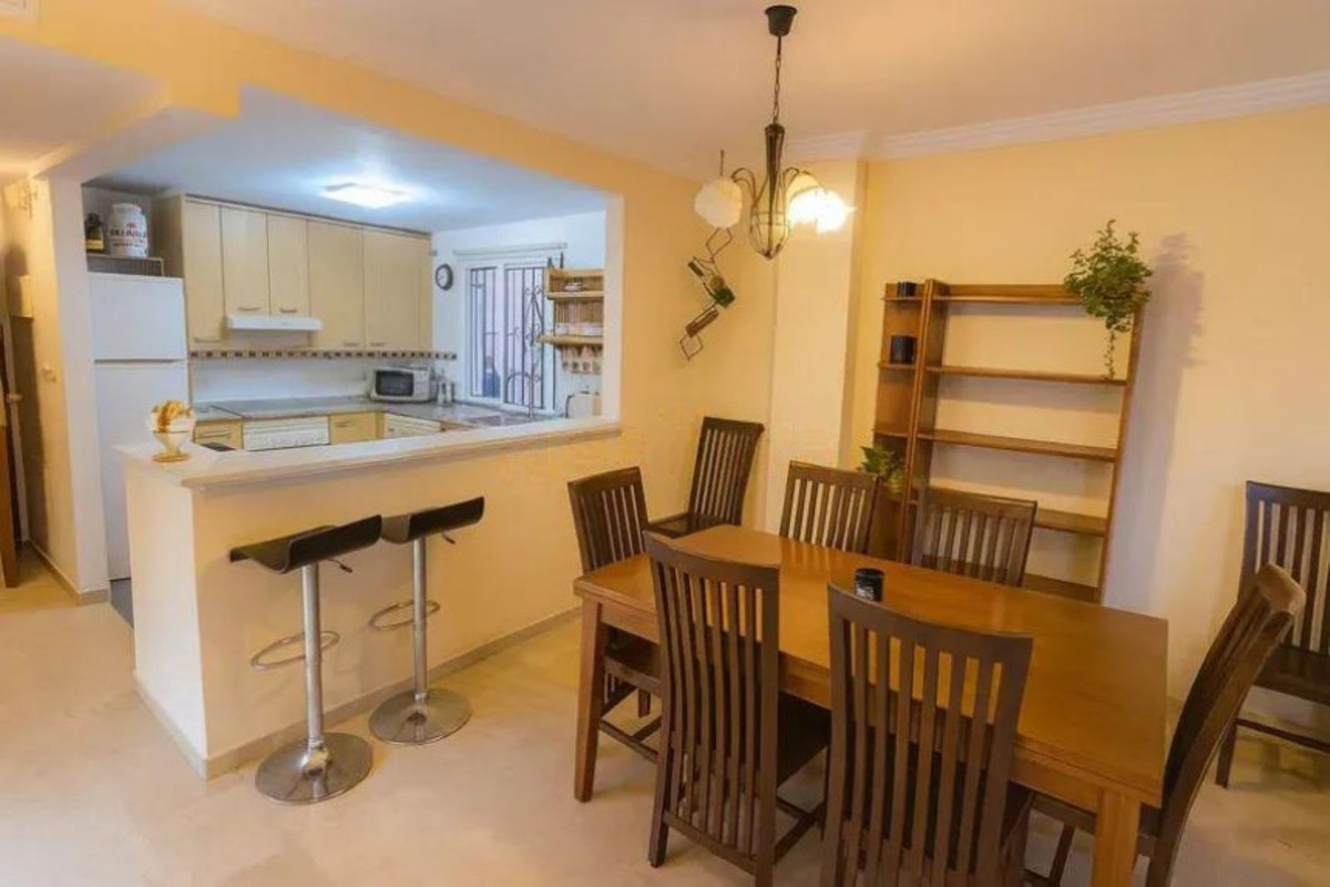 Appartement te koop in Estepona | 3 slaapkamers H5065519