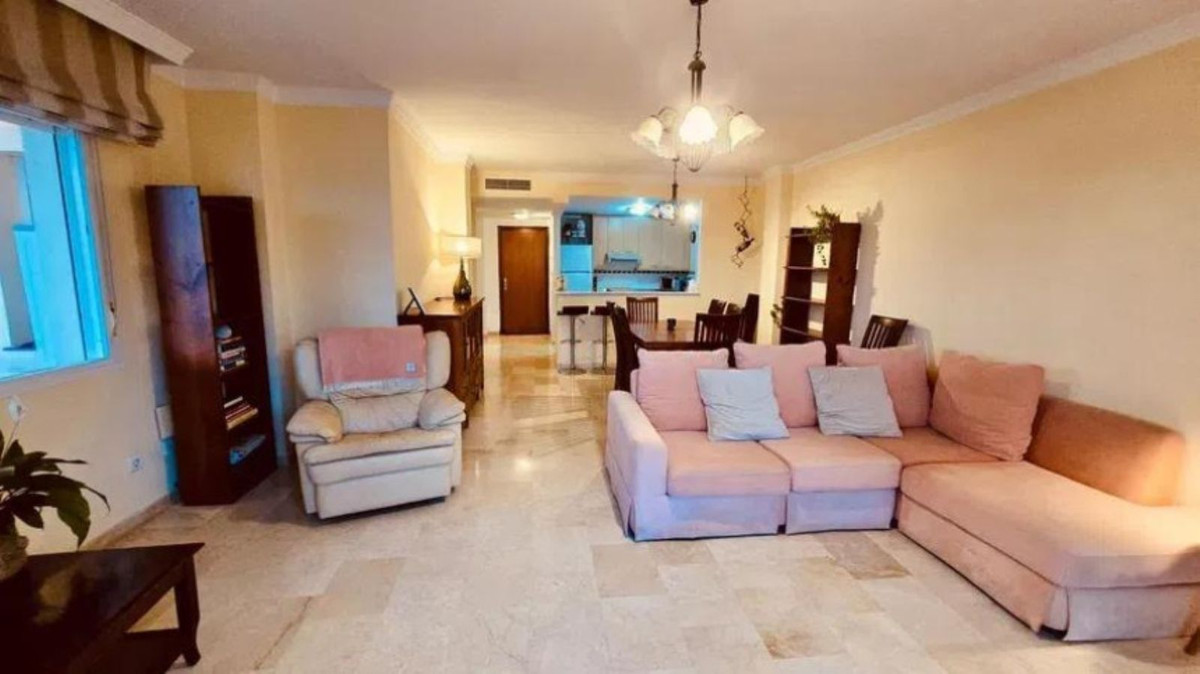 Appartement te koop in Estepona | 3 slaapkamers H5065519