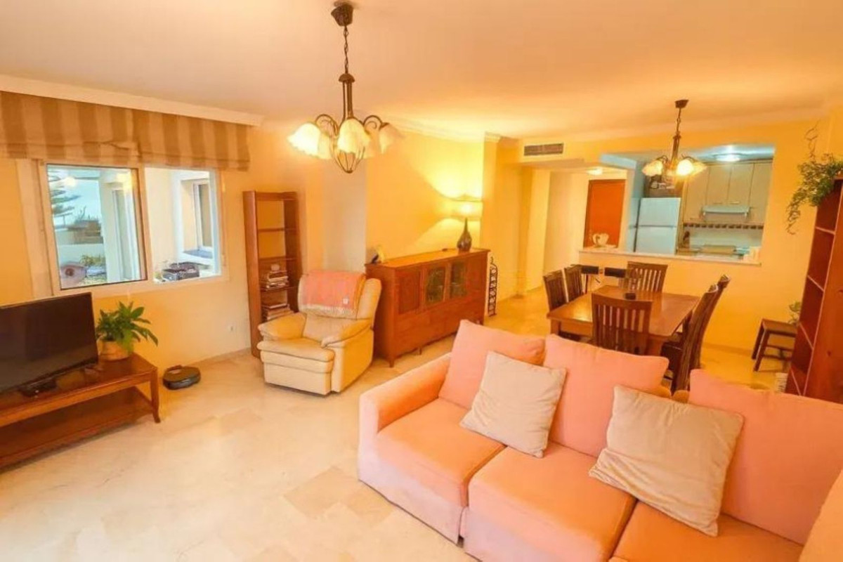 Appartement te koop in Estepona | 3 slaapkamers H5065519