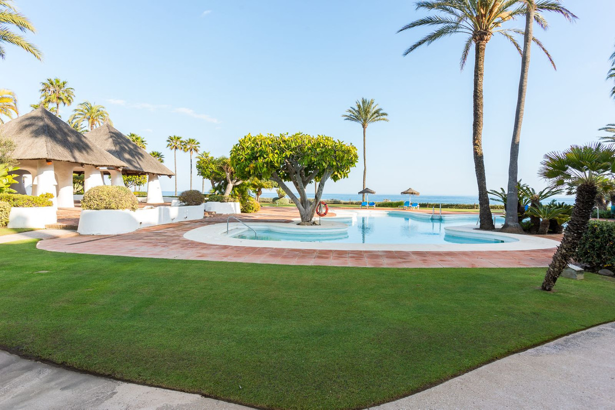 Appartement te koop in Estepona | 2 slaapkamers H5070673